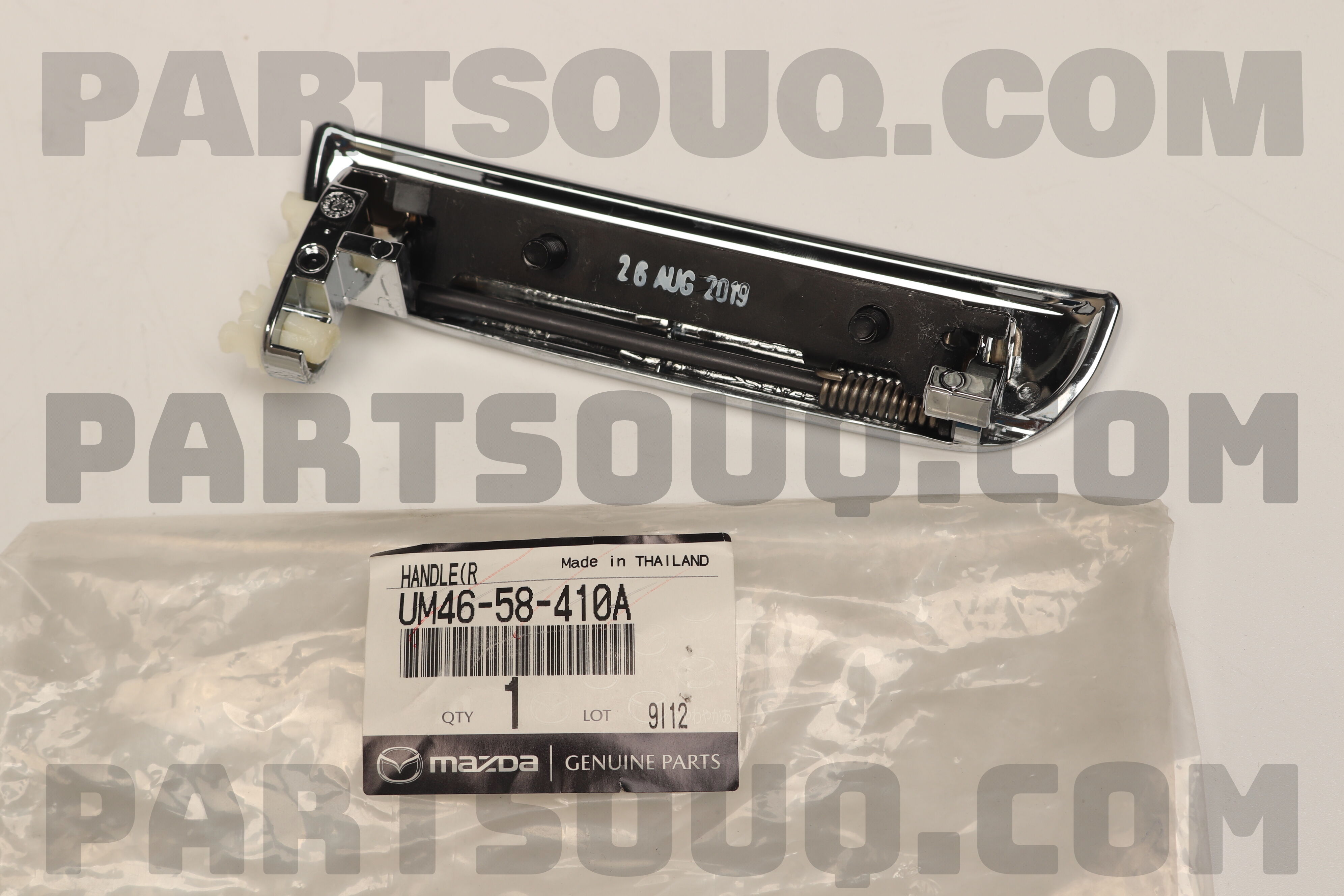 Tay Mở Cửa Ngoài Trước Phải Có Mạ Ford Ranger Mã phụ tùng UM4658410A