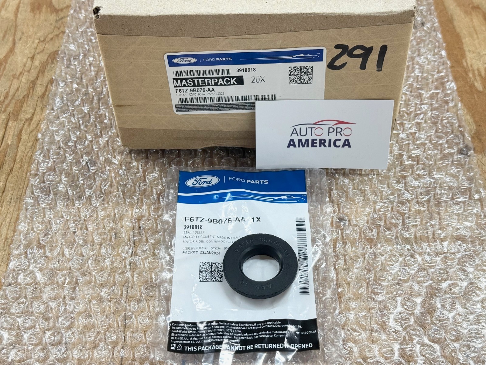 Chắn Bùn Gầm Gầm Giữa Miếng To Ford Mondeo Mã phụ tùng 8g9n6p013ab