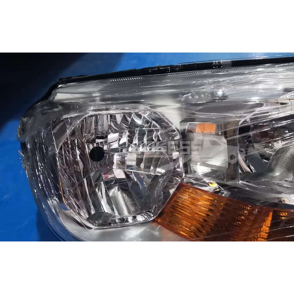 Đèn Pha Trái Lòng Đen Mí Vàng Ford Ranger Mã phụ tùng Eb3b13w030ak