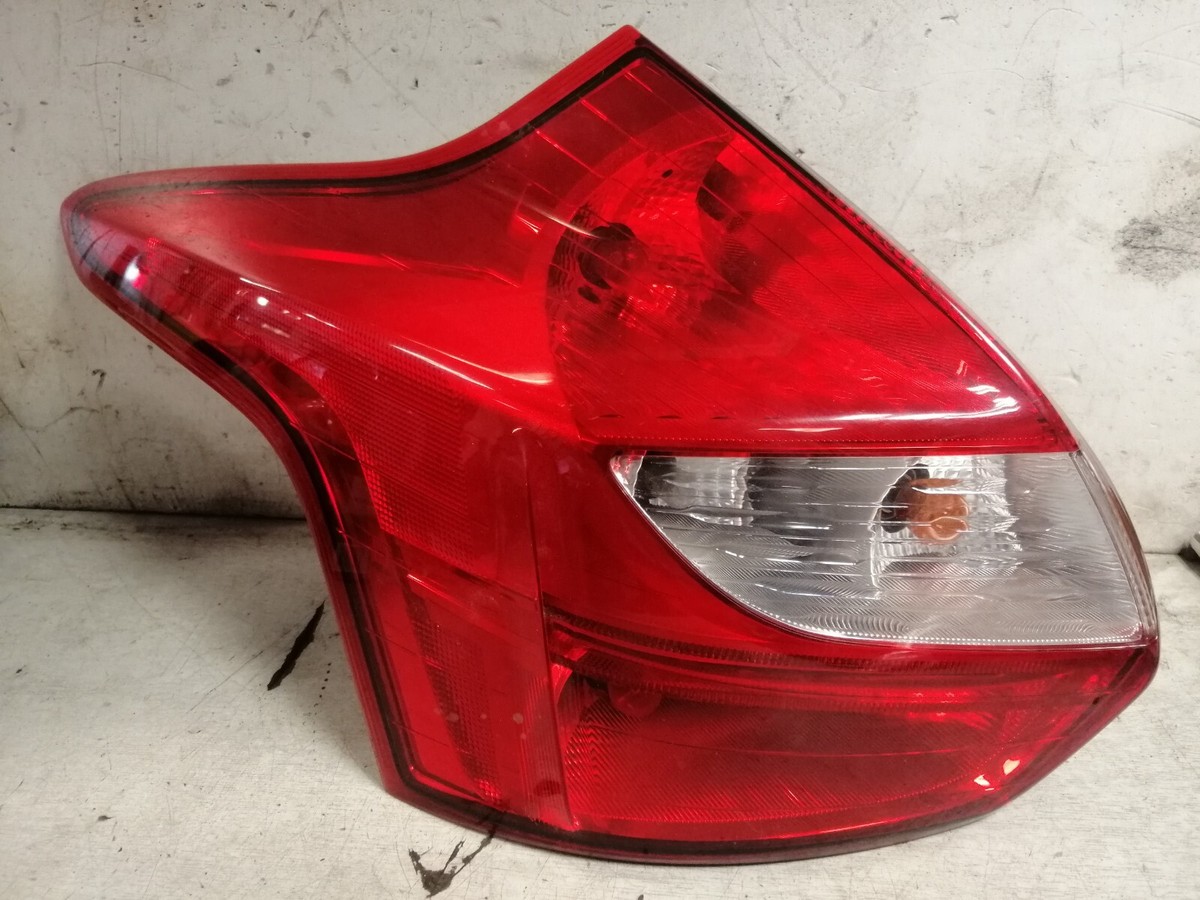 Đèn Hậu Phải (Bản Hatback) Có Led Ford Focus Mã phụ tùng bm5113405bl