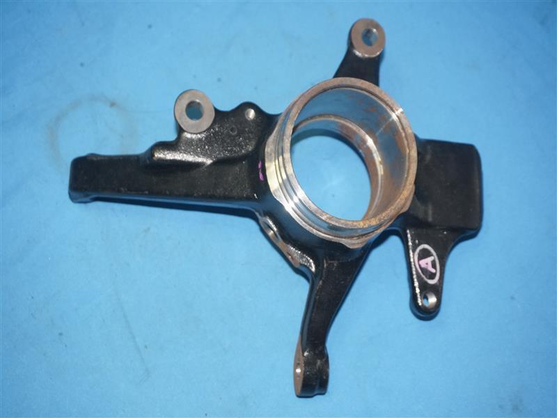Xi Lanh Phanh Ford Ranger Mã phụ tùng um5133041b