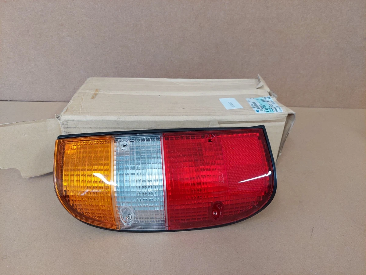Đèn Hậu Phải Ford Ranger Mã phụ tùng ur8751150