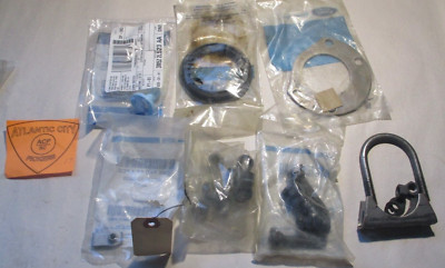 Gương Chiếu Hậu Phải Ford Ranger Mã phụ tùng UR8369180b