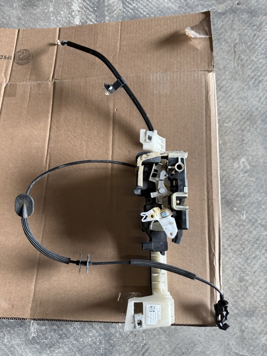 Giá Bắt Đèn Gầm Ford Transit Mã phụ tùng dc1915t222aA