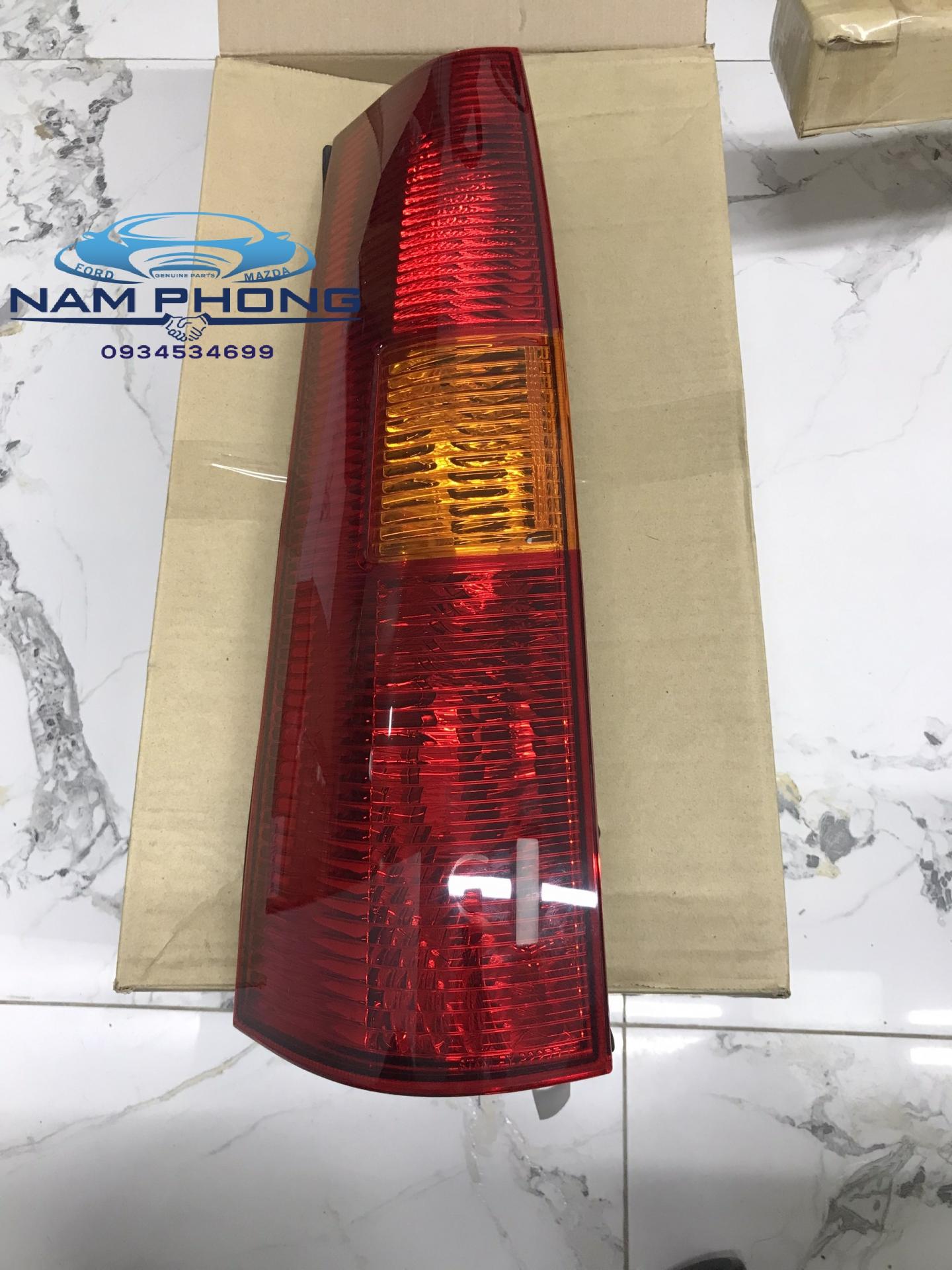 Đèn Hậu Trái Ford Everest Mã phụ tùng up2151180b