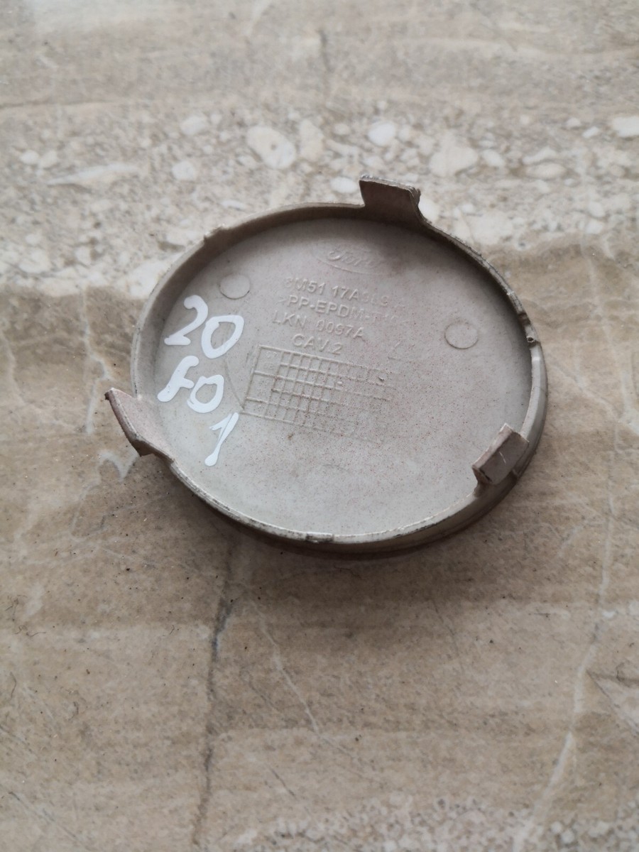Nắp Chụp Móc Cứu Hộ Cản Trước Ford Focus Mã phụ tùng 8m5117a989