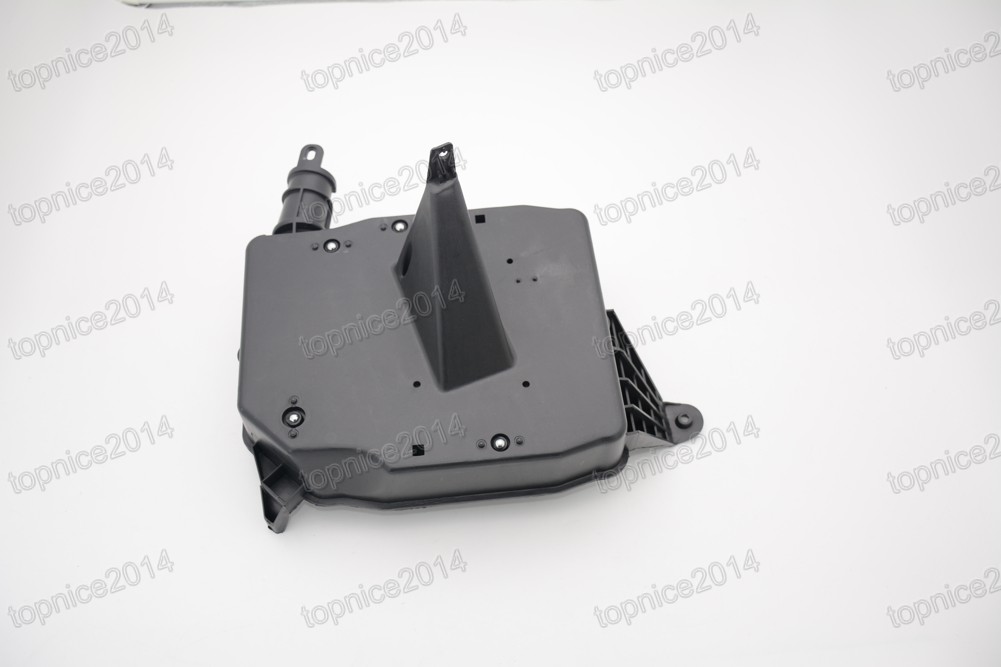 Nắp Đậy Hộp Đen Ford Focus Mã phụ tùng 7M5112A659AE
