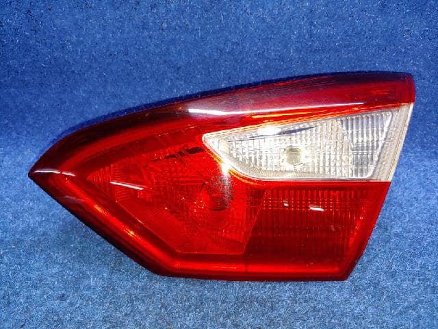Đèn Hậu Miếng Trong Bên Trái Trái Ford Focus Mã phụ tùng bm5113a603ad