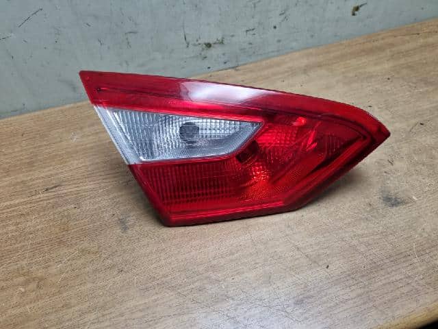 Đèn Hậu Miếng Trong Bên Trái Trái Ford Focus Mã phụ tùng bm5113a603ad