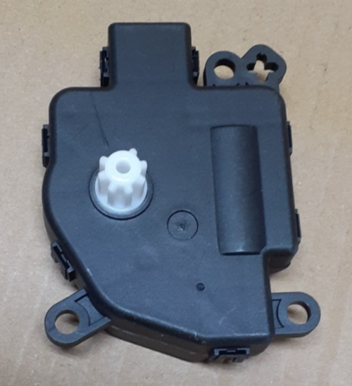 Mặt Ca Lăng Ford Fiesta Mã phụ tùng DA1D501T102