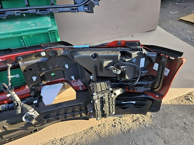 Compa Nâng Hạ Kính Cánh Cửa Trước Trái Có Mô Tơ Ford Laser Mã phụ tùng bj3d59560