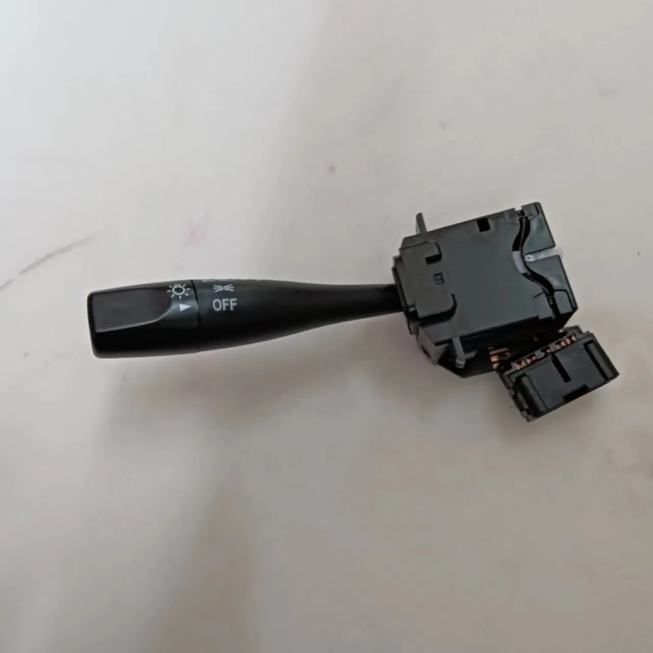 Công Tắc Pha Cos Ford Ranger Mã phụ tùng UJ0666122