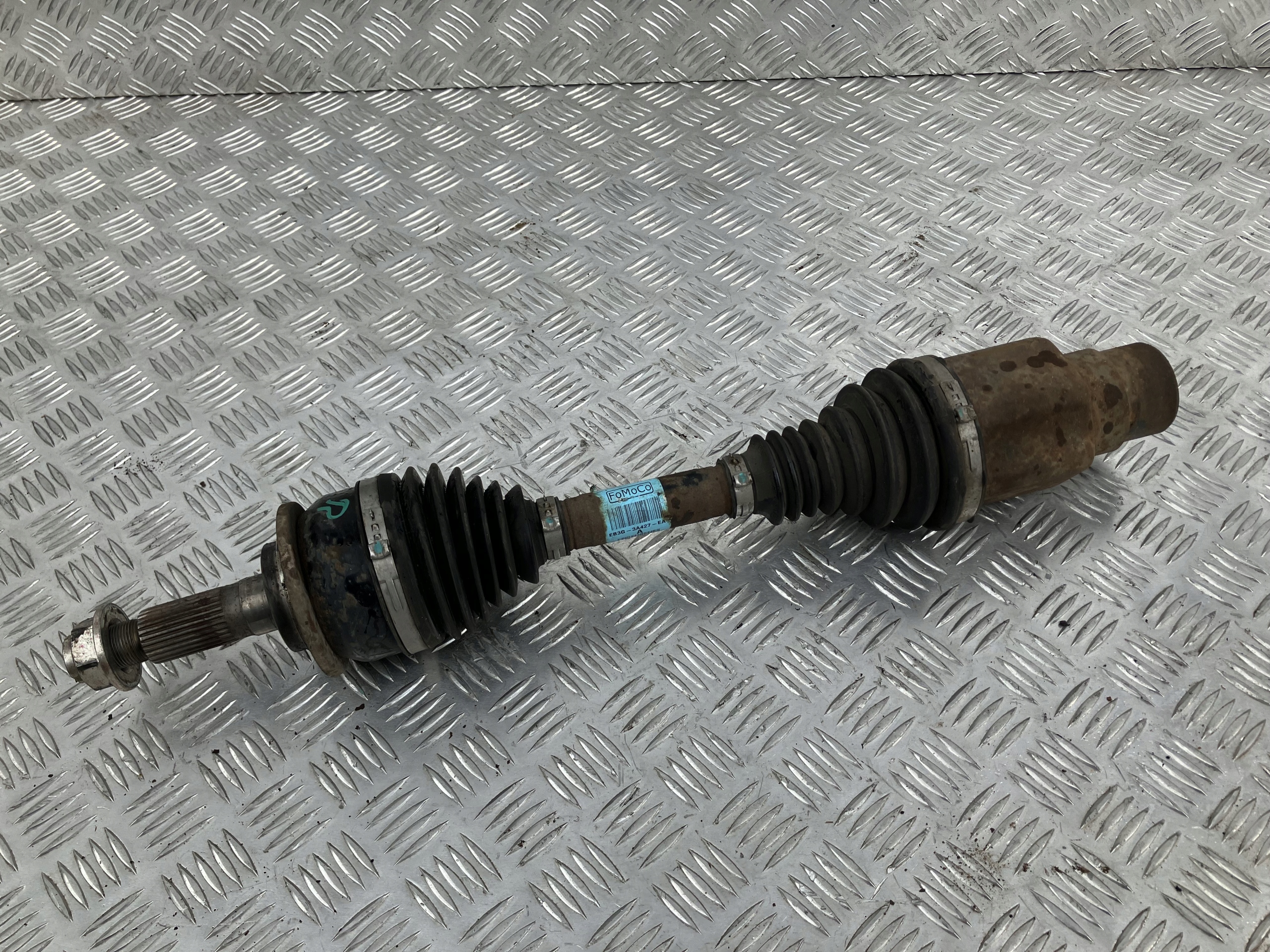 Cây Láp Phải 3.2 At Ford Ranger Mã phụ tùng EB3G3A427EA
