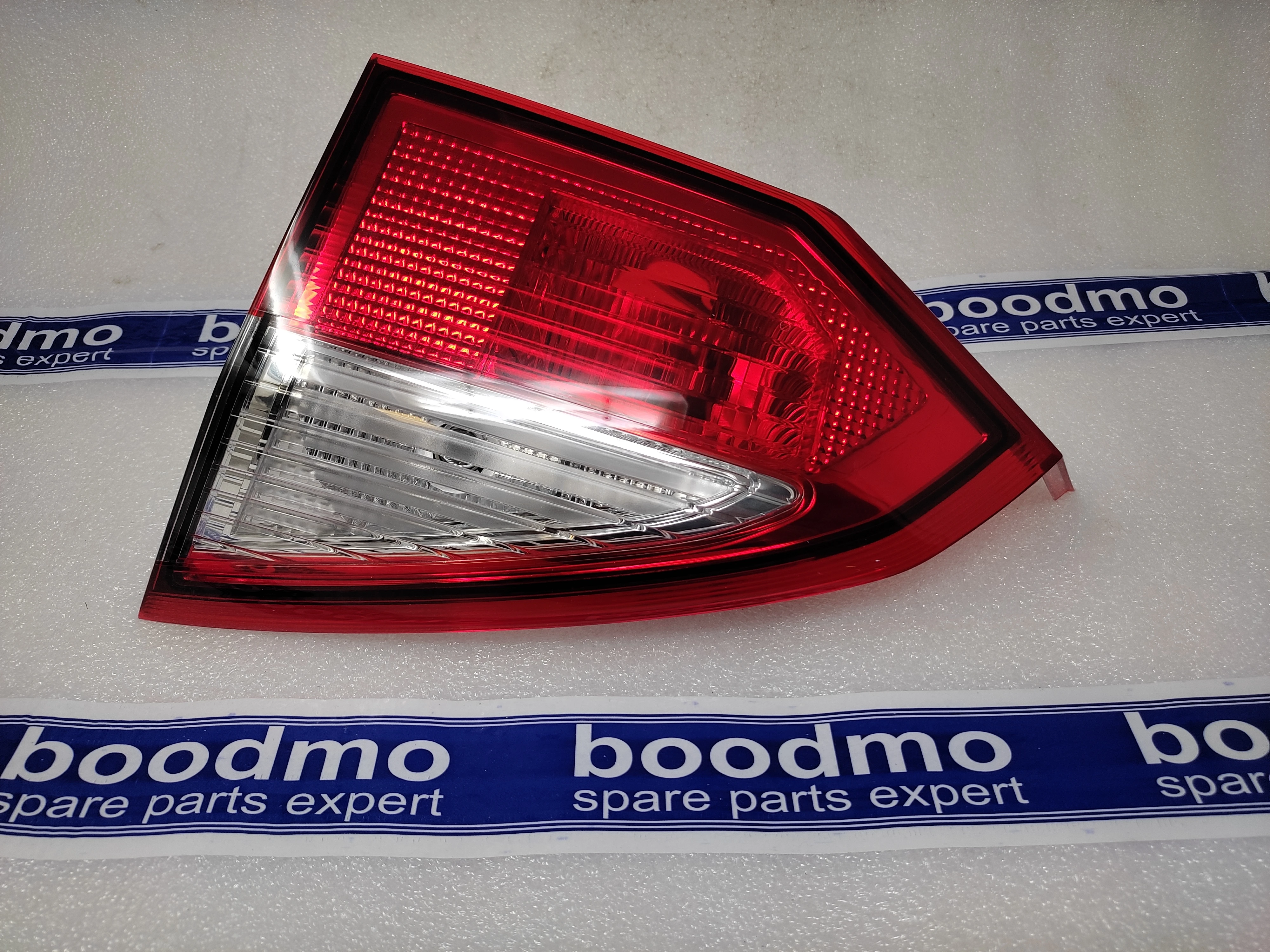 Đèn Pha Phải Chóa Trắng Ford Fiesta Mã phụ tùng D6bb13w029gb