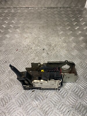 Ổ Khóa Ngậm Cánh Cửa Trước Trái Liền Tay Mở Cửa Ford Transit Mã phụ tùng YC1AV21813