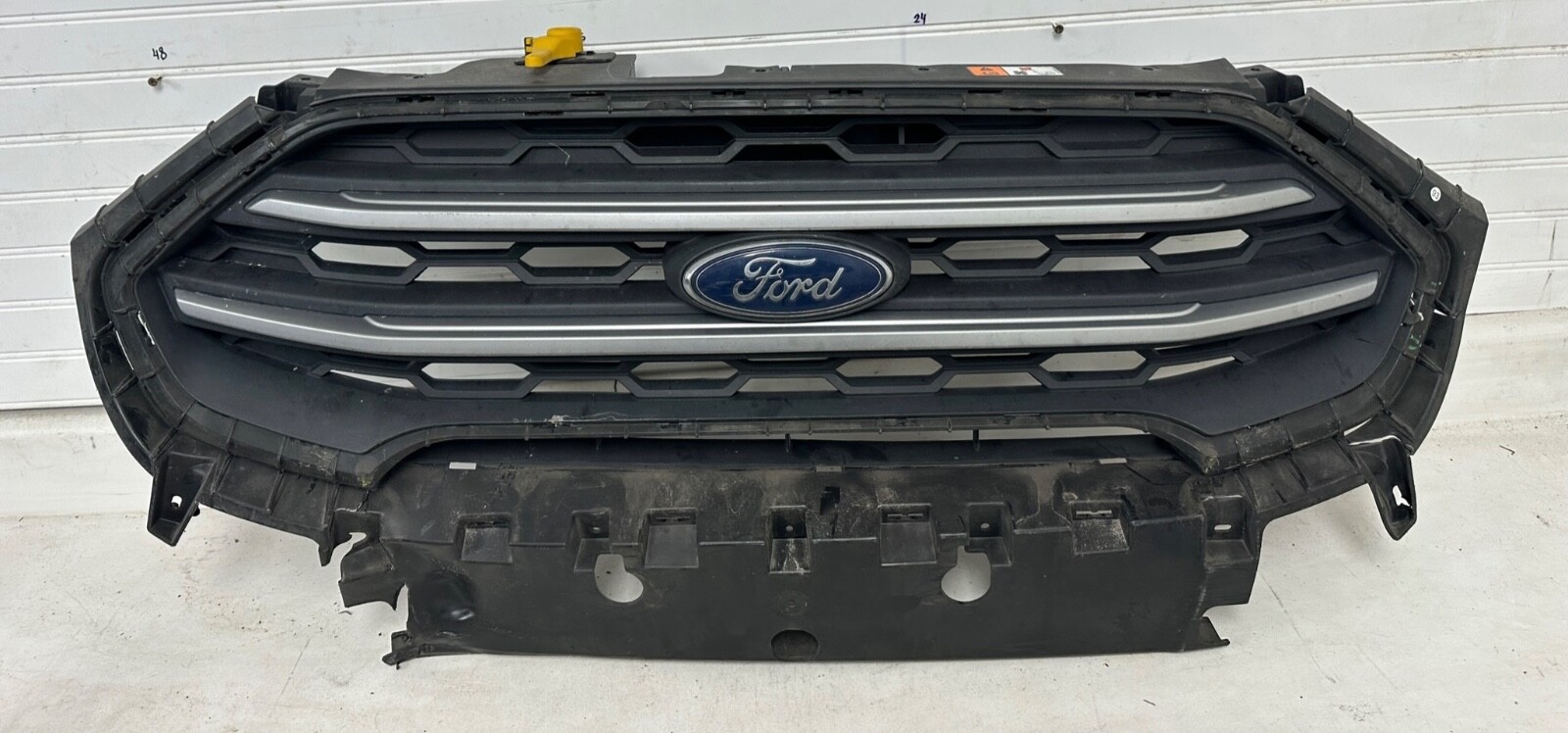 Cản Trước Ford Ecosport Mã phụ tùng gn1517757cbw