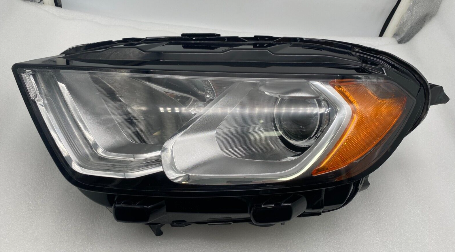 Đèn Pha Trái Ford Ecosport Mã phụ tùng gn1513w030eg