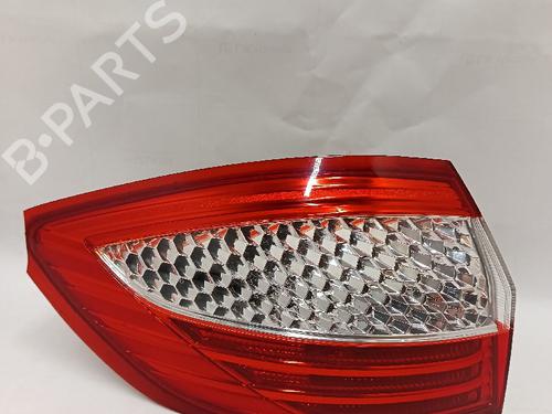 Đèn Hậu Ngoài Trái Ford Mondeo Mã phụ tùng 7S7113405
