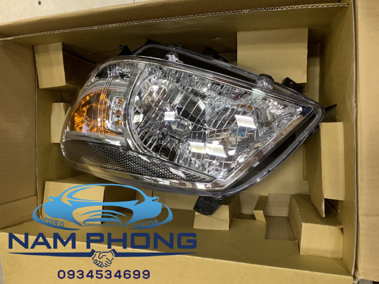 Đèn Pha Phải Ford Ranger Mã phụ tùng UF6A510K0