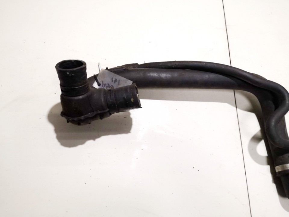 Cút Nước Trên V6 2.5 Ford Mondeo Mã phụ tùng 2s718260db