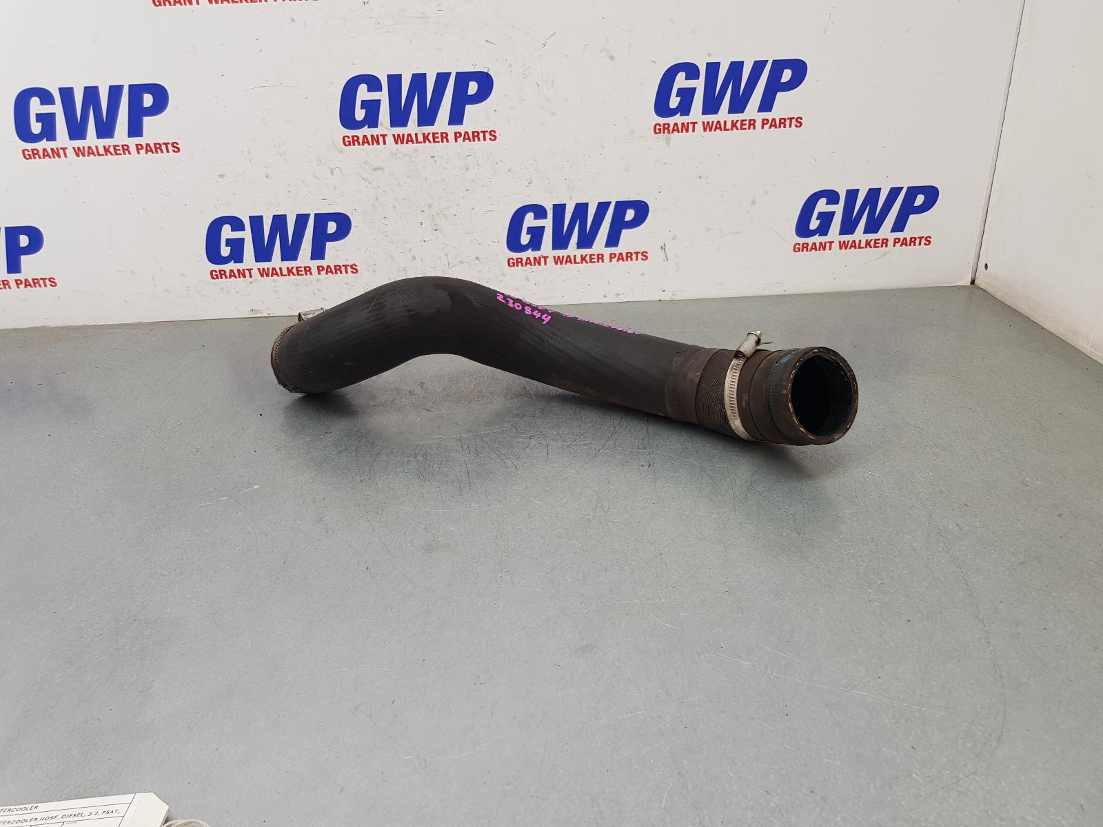 Ống Dẫn Gió Vào Két Turbo 2.2L Ford Ranger Mã phụ tùng AB3Z6K683C
