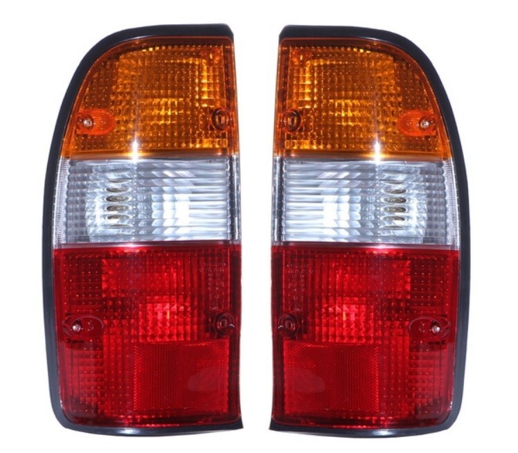 Đèn Hậu Trái Ford Ranger Mã phụ tùng uh7751160