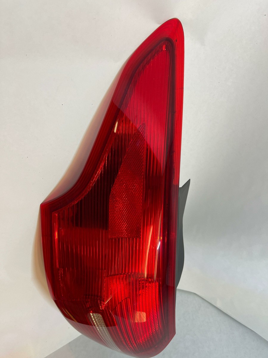 Đèn Hậu Miếng Ngoài Trái Ford Focus Mã phụ tùng F1EB13405