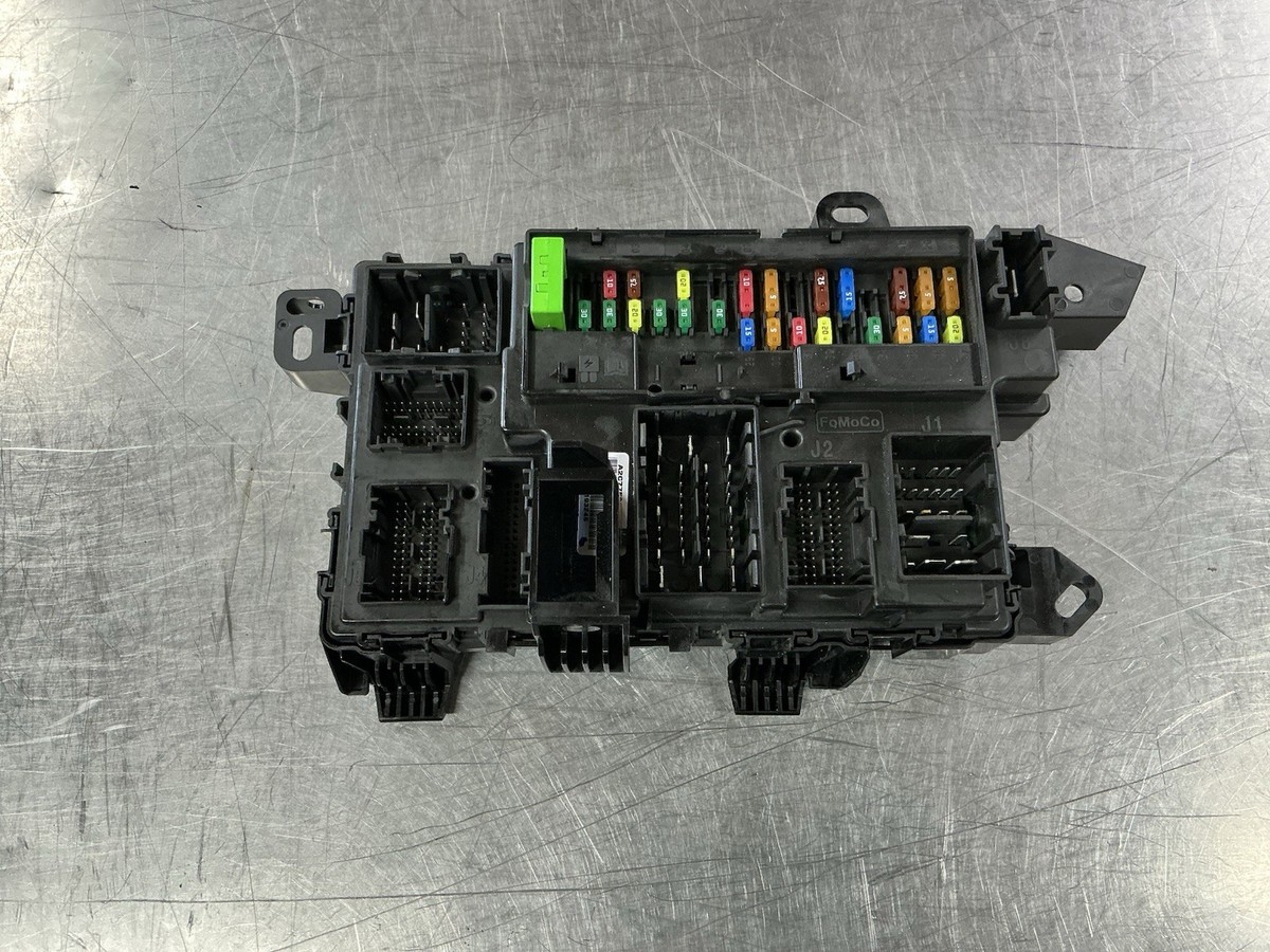 Bệ Bước Chân Phải Ford Ranger Mã phụ tùng EB3B16450CH5GAX