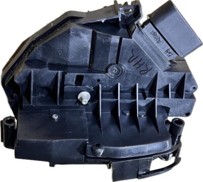 Ổ Khóa Ngậm Cánh Cửa Sau Phải Sedan Ford Ranger Mã phụ tùng cm5aa26412ab