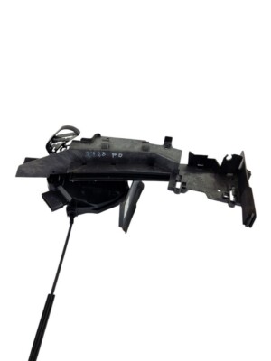 Ổ Khóa Ngậm Trước Phải Ford Focus Mã phụ tùng Am5au21812bb