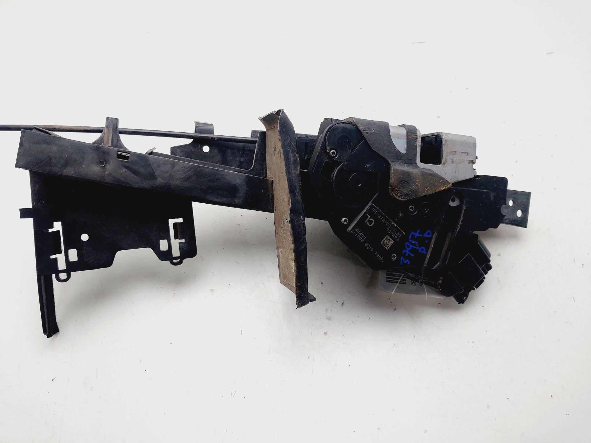 Ổ Khóa Ngậm Trước Phải Ford Focus Mã phụ tùng Am5au21812bb