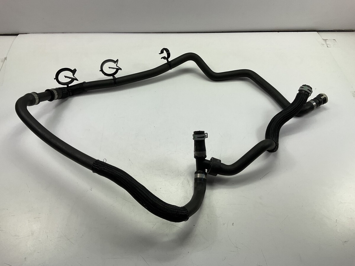 Bình Nước Rửa Kính 2 Vòi Ford Focus Mã phụ tùng bv6113k175eb