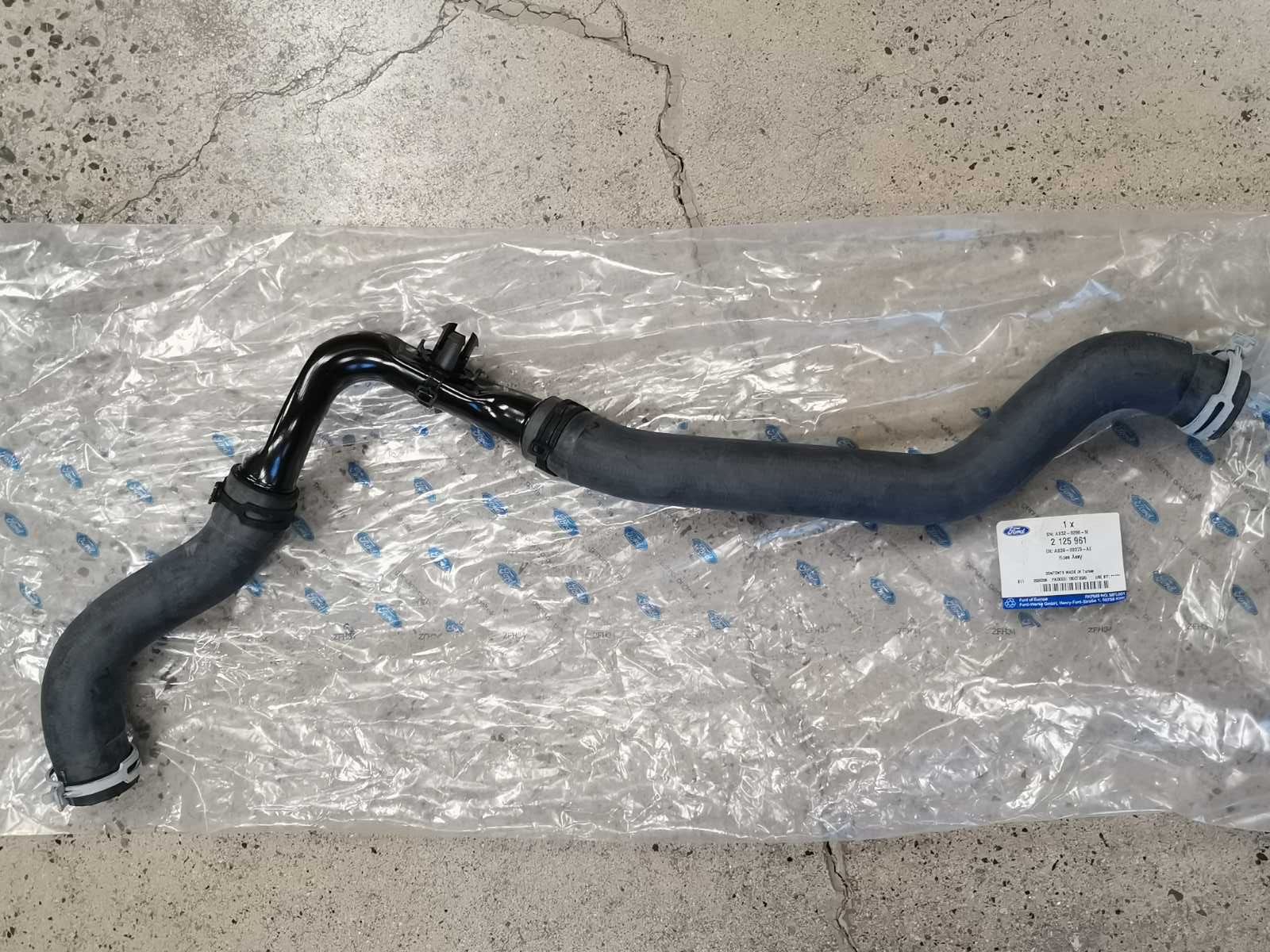 Ống Nước Dưới Vào Két Nước Ford Ranger Mã phụ tùng AB398B273AE