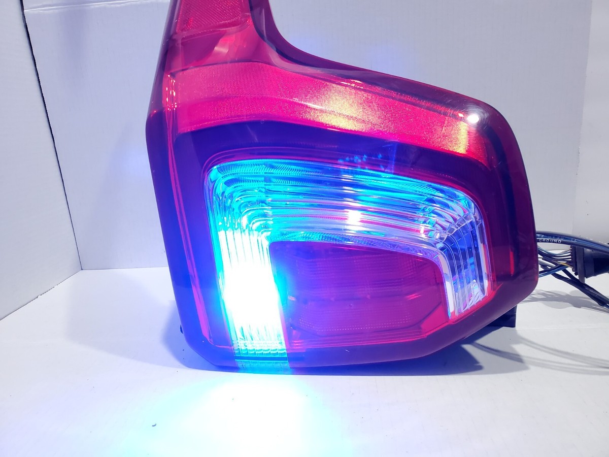 Đèn Hậu Phải Ford Explorer Mã phụ tùng FB5313A414A