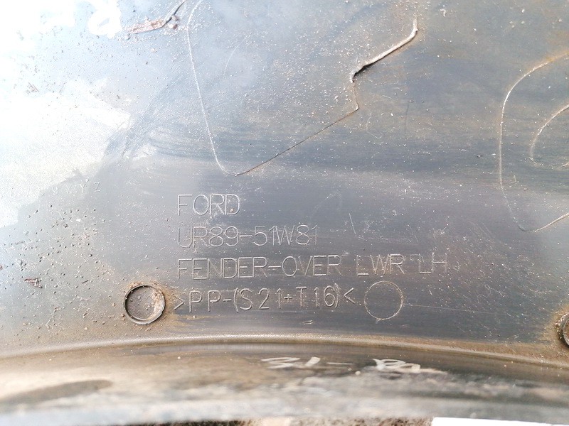 Ốp Phồng Cản Trước Trái Ford Everest Mã phụ tùng UR8951W81