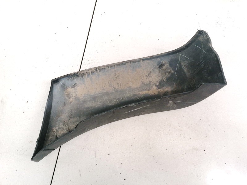 Ốp Phồng Cản Trước Trái Ford Everest Mã phụ tùng UR8951W81