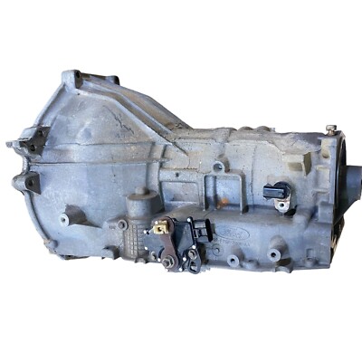 Ốp Phồng Cản Trước Phải Ford Ranger Mã phụ tùng ur8951w70a