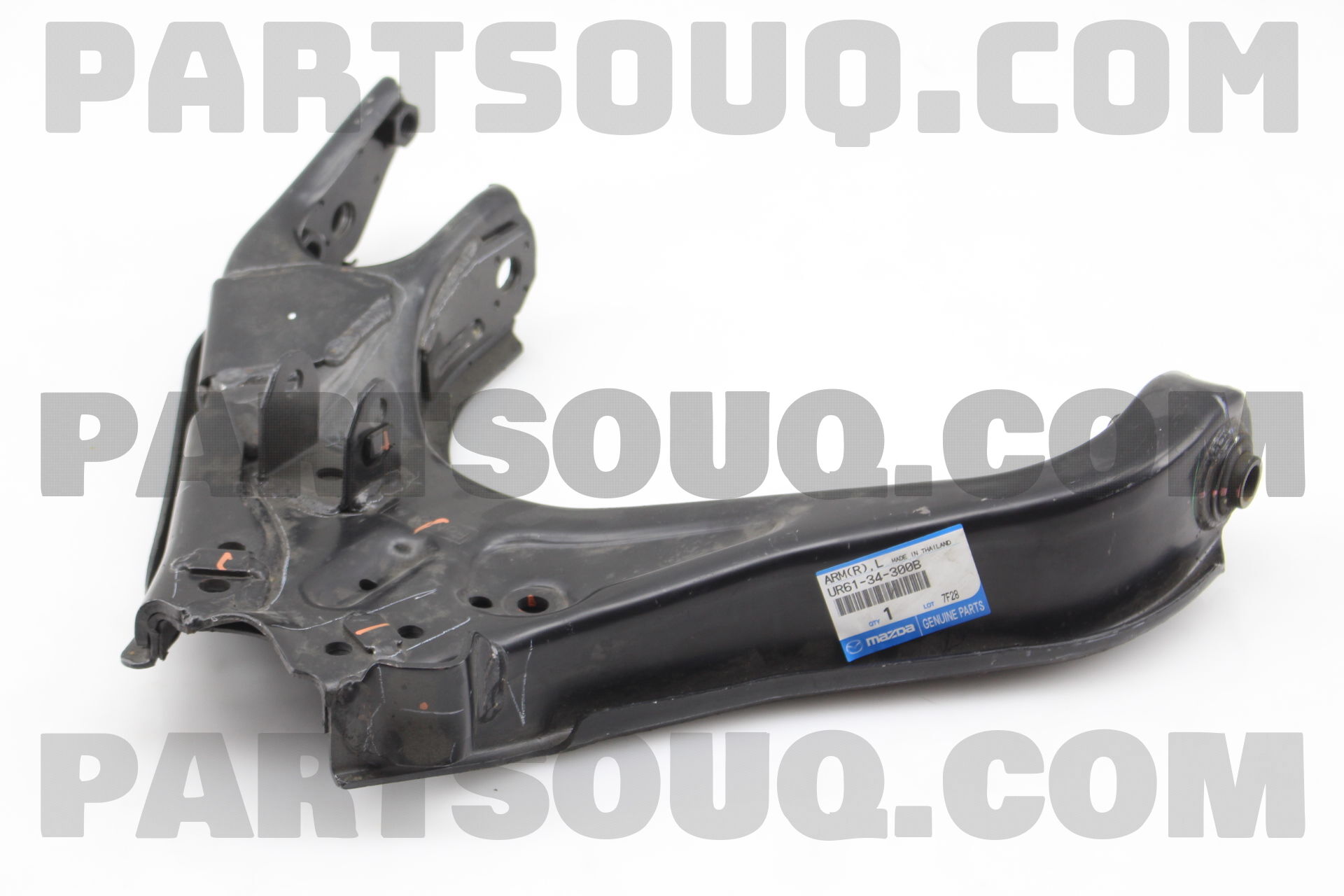 Càng A Dưới Trước Phải Ford Everest Mã phụ tùng UR6134300B