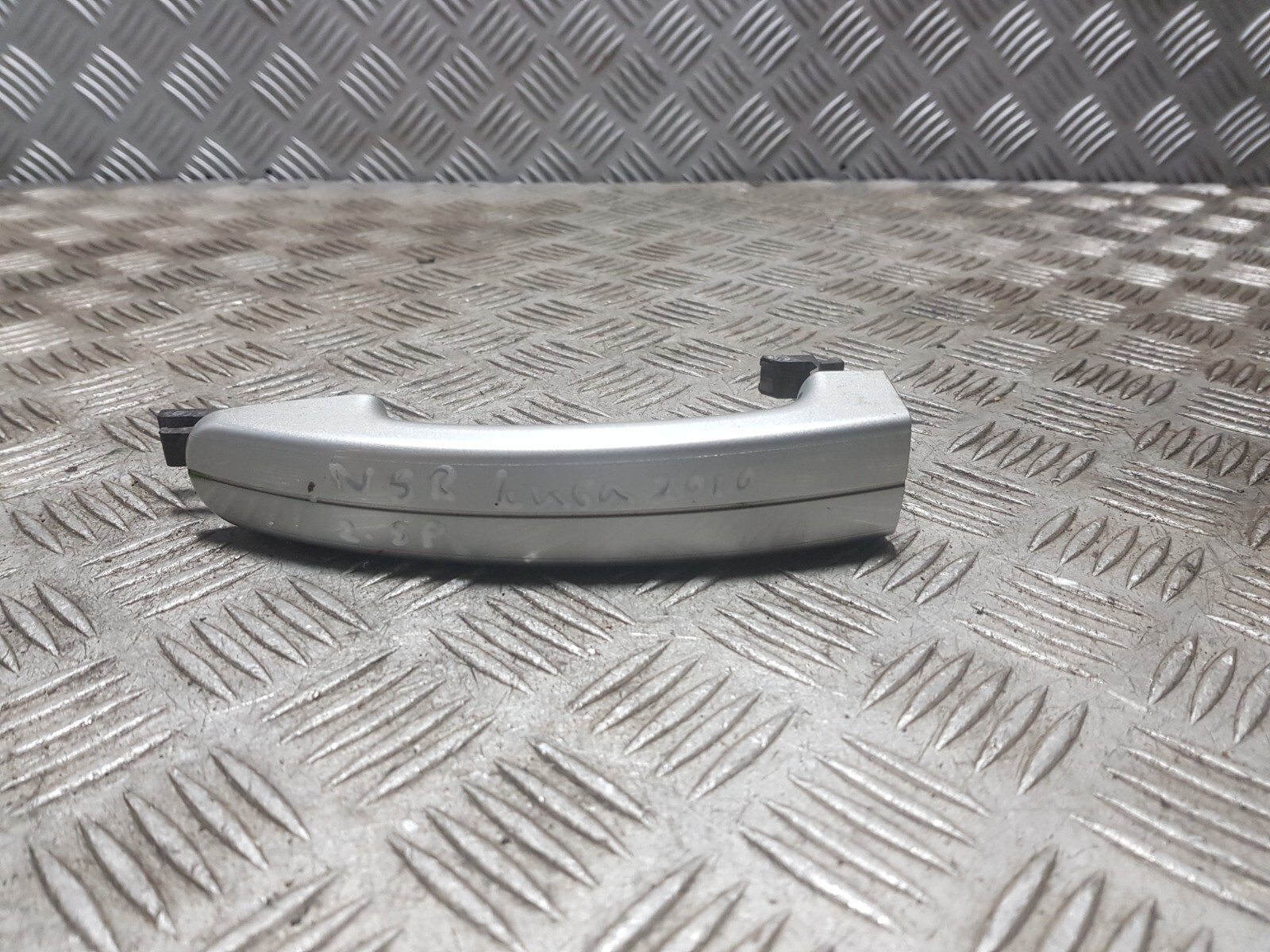 Tay Mở Của Ngoài Trước Phải Ford Focus Mã phụ tùng 3M51R22404AC