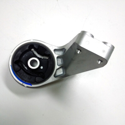 Chân Hộp Số Sau Lt Chevrolet Captiva Mã phụ tùng 96626824
