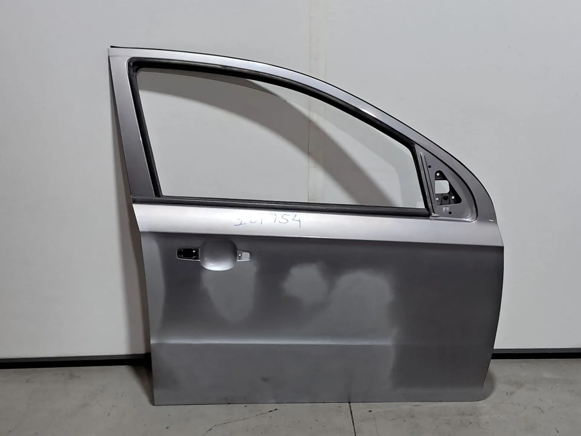 Cánh Cửa Trước Phải Chevrolet Aveo Mã phụ tùng 96648796