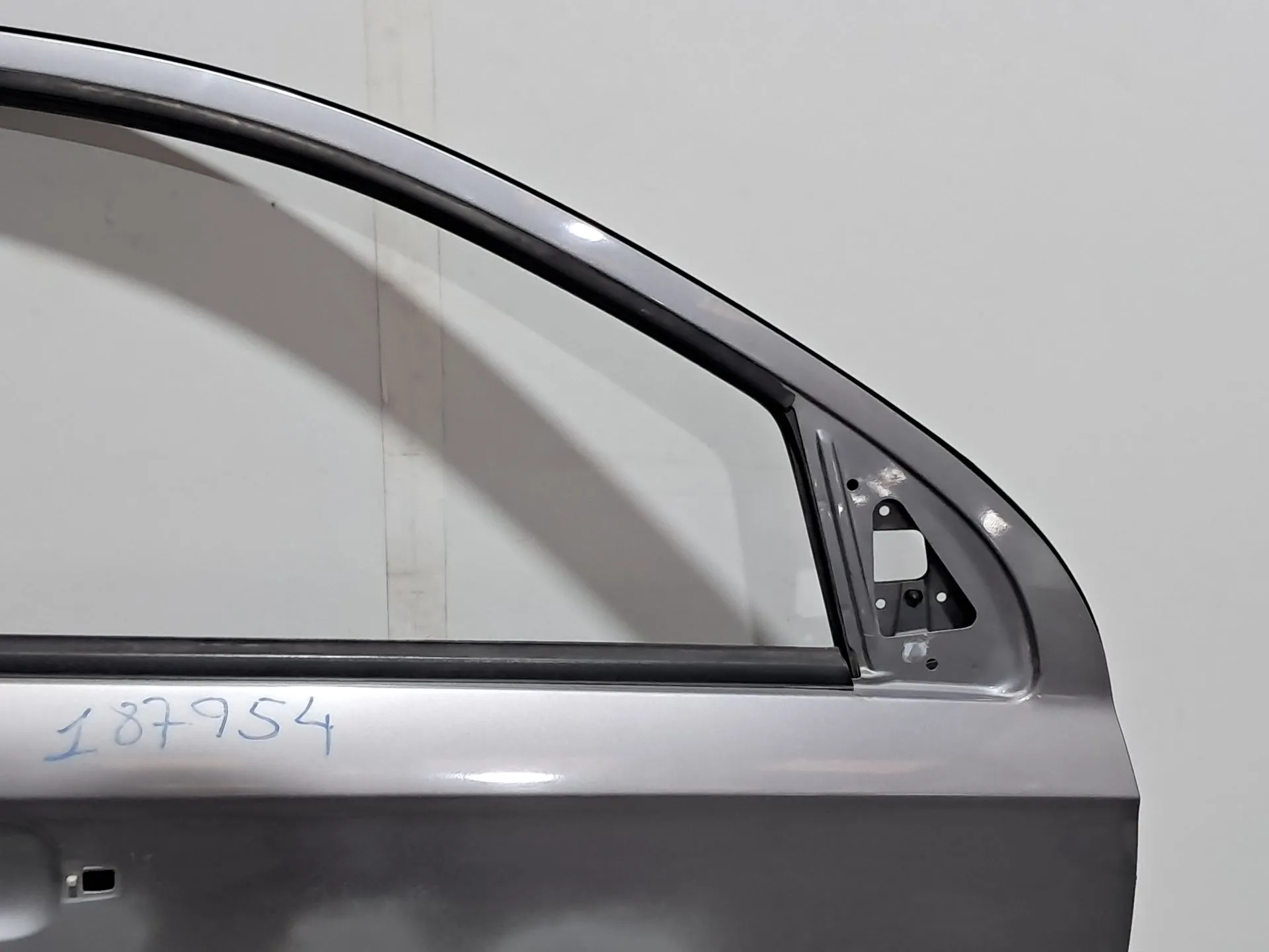 Cánh Cửa Trước Phải Chevrolet Aveo Mã phụ tùng 96648796