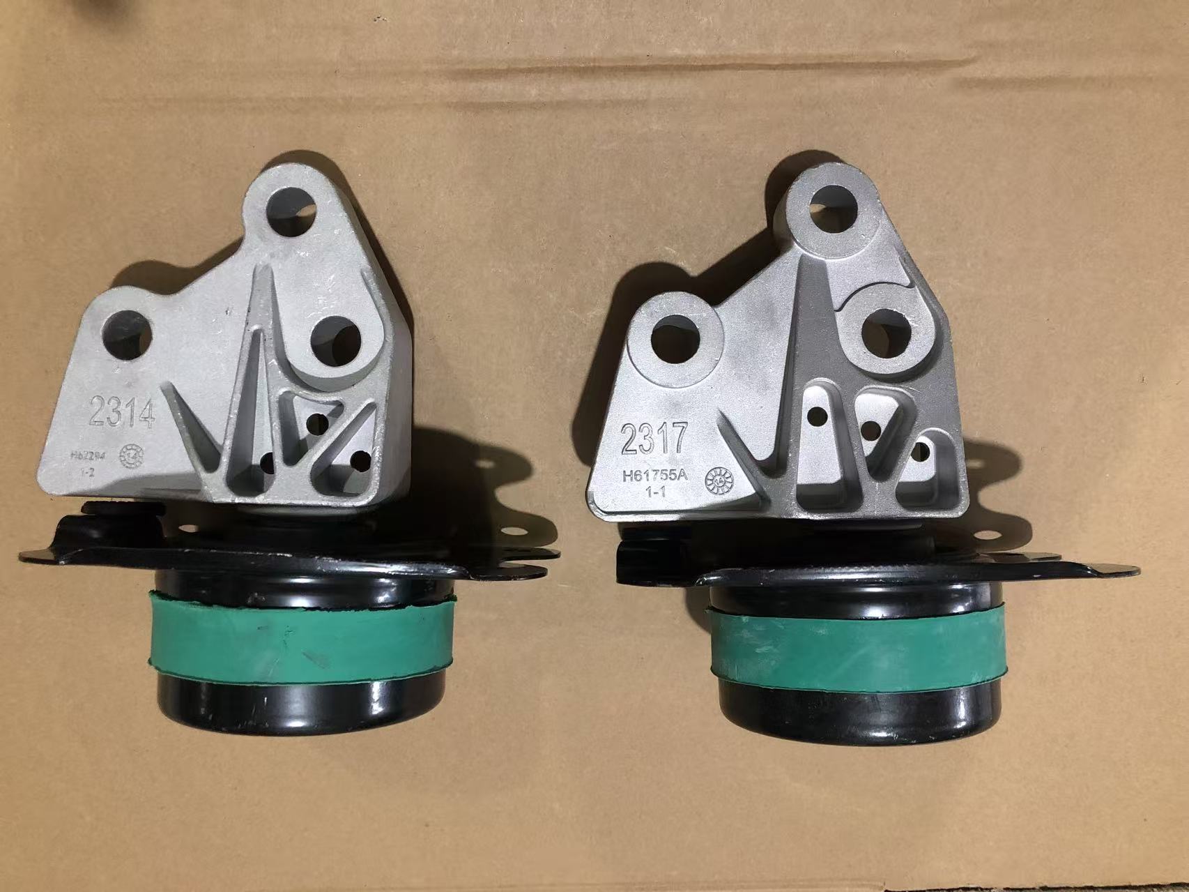 Chân Hộp Số Máy Xăng Chevrolet Captiva Mã phụ tùng 96626787