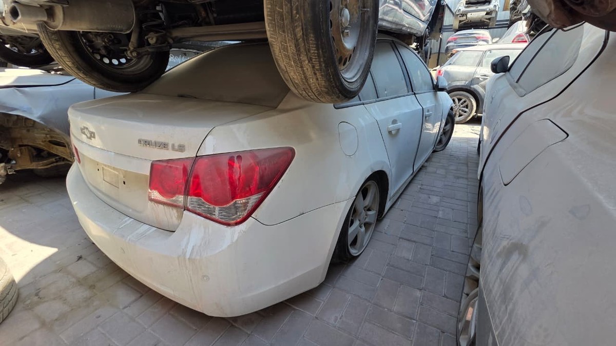 Hạn Chế Hành Trình Cánh Cửa Chevrolet Orlando Mã phụ tùng 95103842