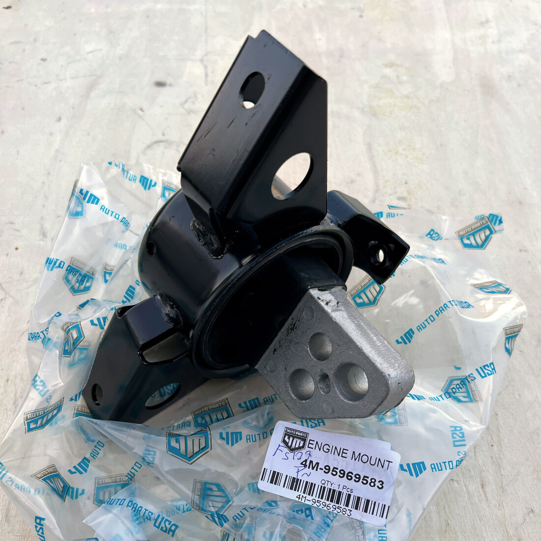 Chân Máy Đuôi Hộp Số Chevrolet Spark Mã phụ tùng 95969583