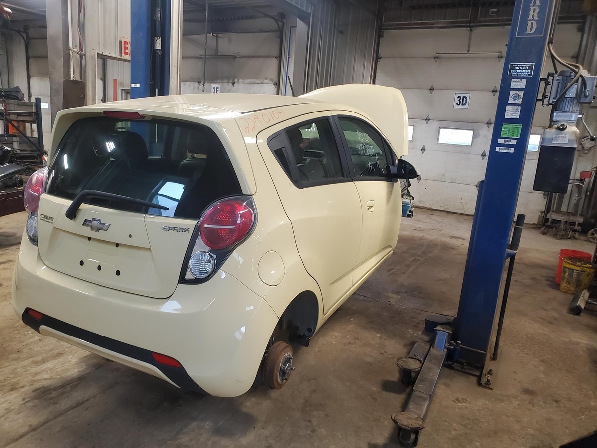 Cánh Cửa Sau Phải Chevrolet Spark Mã phụ tùng 95912985