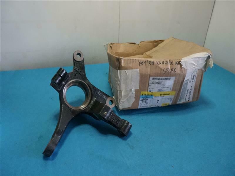 Trụ Lái Phải Chevrolet Spark OEM 96491286-PMC
