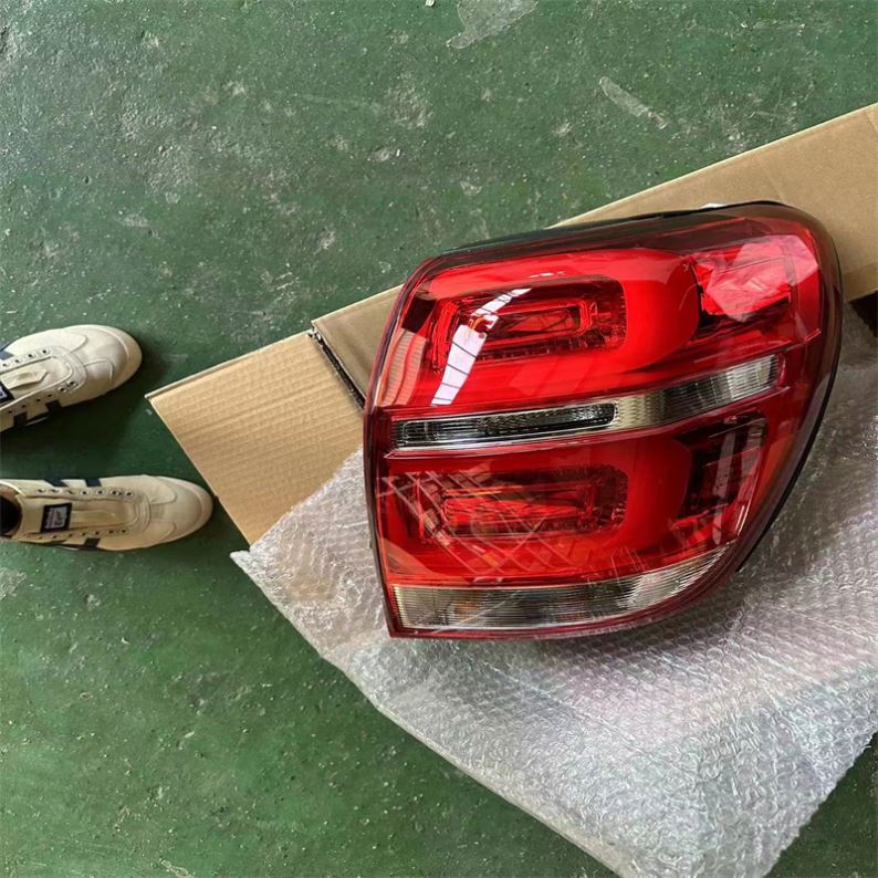 Đèn Hậu Trái Có Led Chevrolet Captiva Mã phụ tùng 42346441