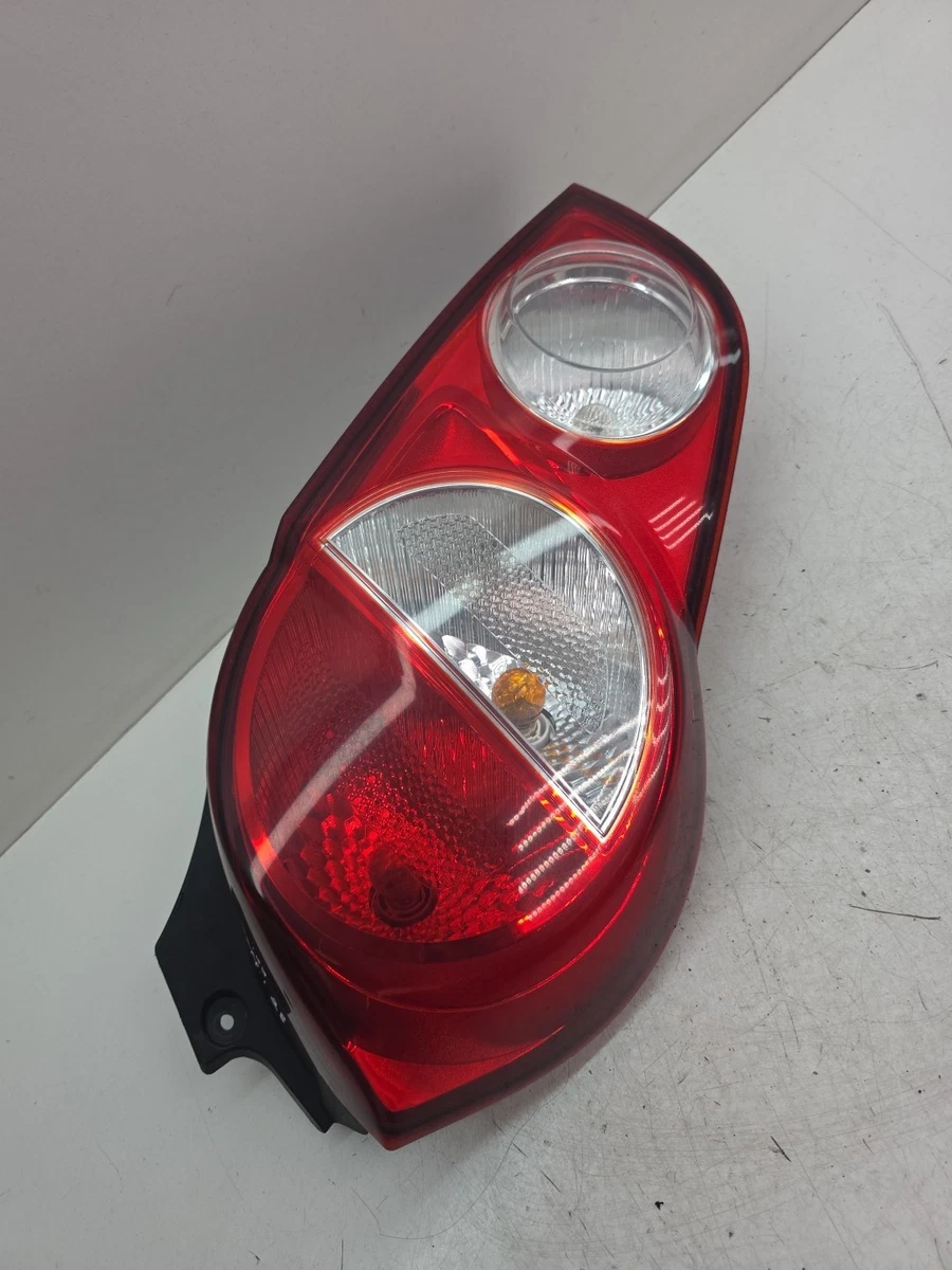 Đèn Hậu Xin Nhan Trắng - L Chevrolet Spark Mã phụ tùng 95214443