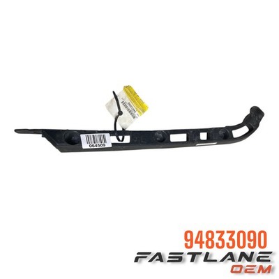 Giá Bắt Cản Sau Trái Chevrolet Cruze Mã phụ tùng 94833090